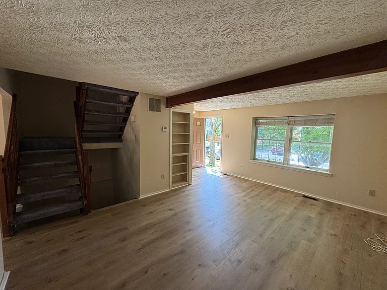 10303 Granite Creek Ln — Photo 6