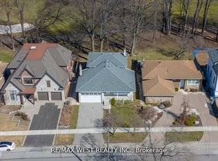 28 Braywin Dr, Toronto, ON M9P2P1