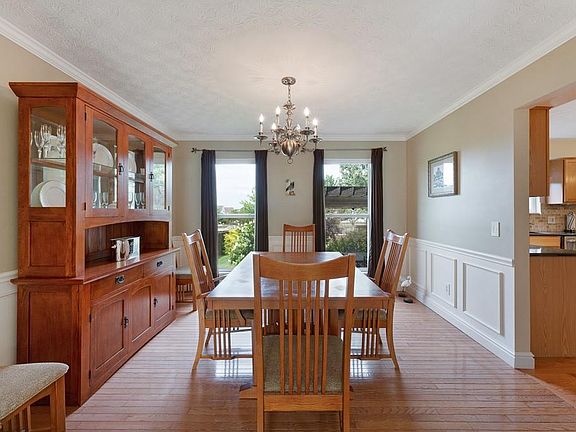 5th image of 7758 Bradford Park Ln