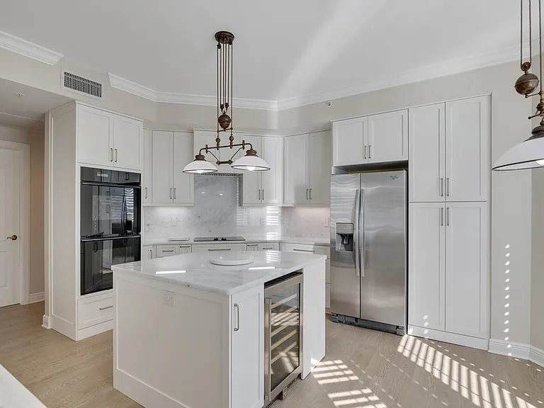9013 Somerset Bay Ln #201 — Photo 11