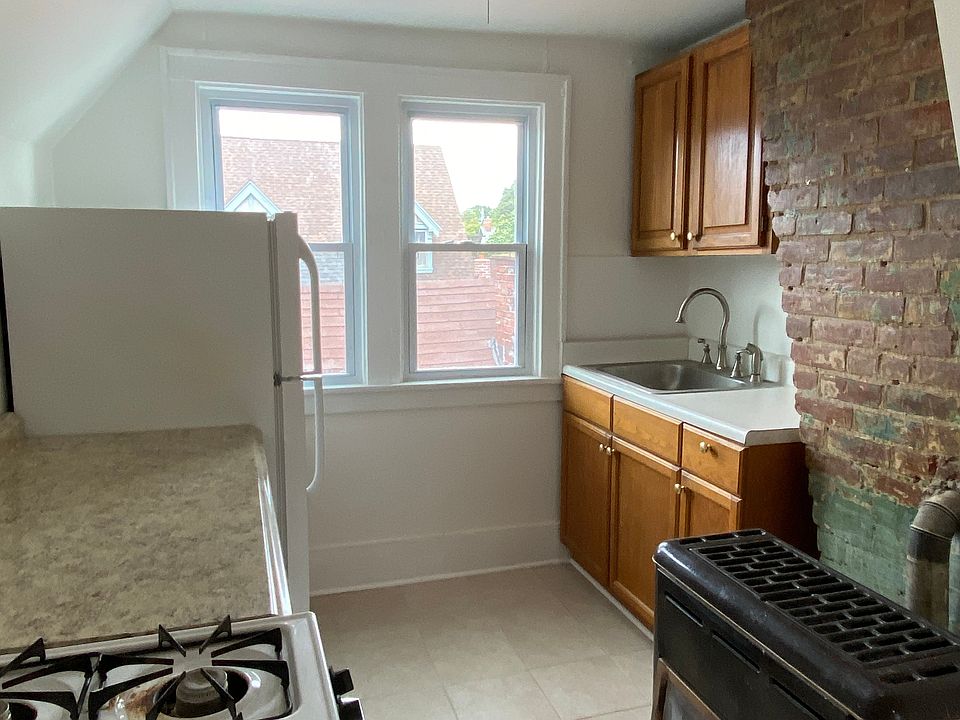 2nd image of 53 Elmwood Ave #6