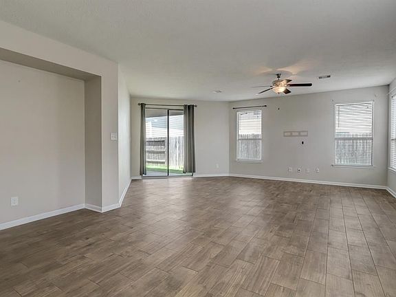 5th image of 10527 Kentington Oak Dr