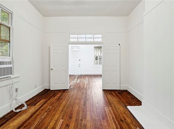 3rd image of 1228 Magazine St