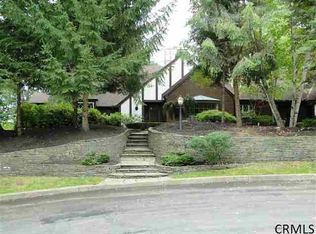 6 Oak Rdg, Menands, NY 12204