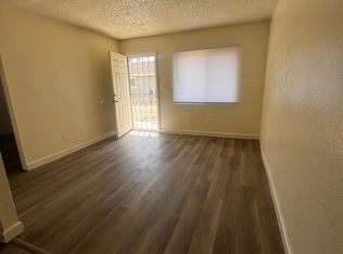 314 W Kimball Ave #2, Hemet, CA 92543