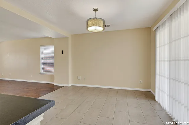 5012 Viking Coral — Photo 10
