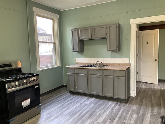 3rd image of 1825 Clarion Ave #1