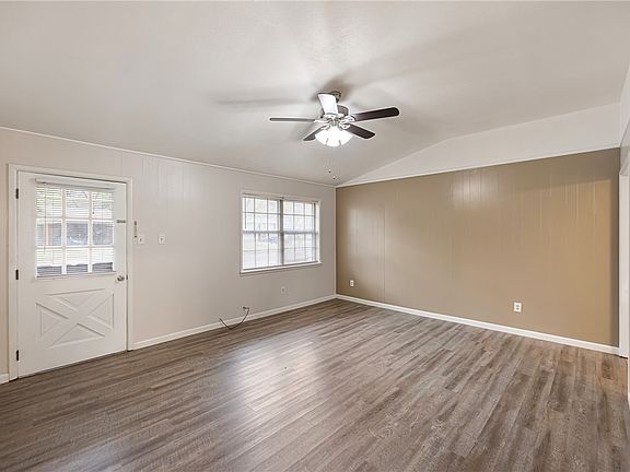 5th image of 821 Parker Rd