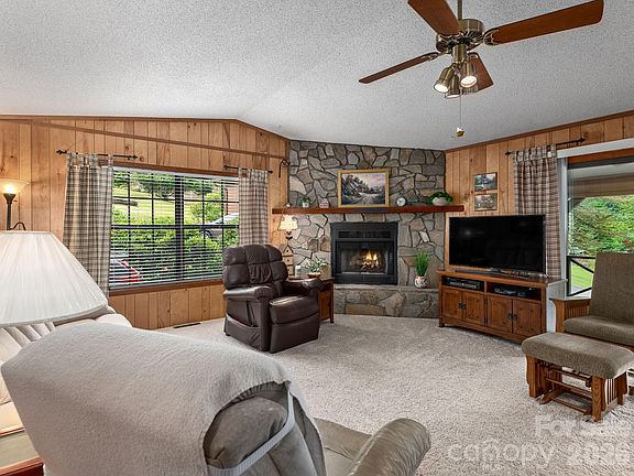 4th image of 85 Hillcrest Rd