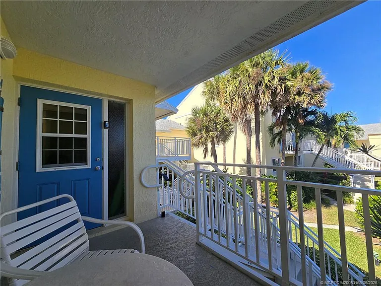 5564 NE Gulfstream Way — Photo 7