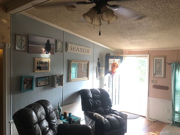 3rd image of 41 Paine Ct
