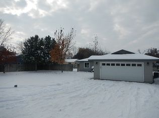 6813 Center Ln, Nampa, ID 83687