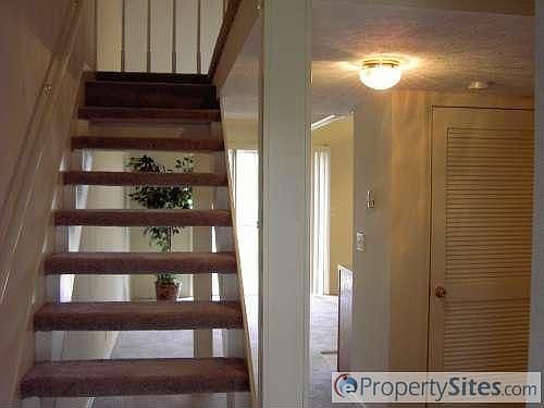 3rd image of 120 Kimberling Shores Ln