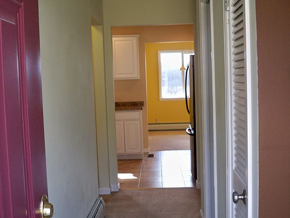 3rd image of 127 Orchard Knoll Dr