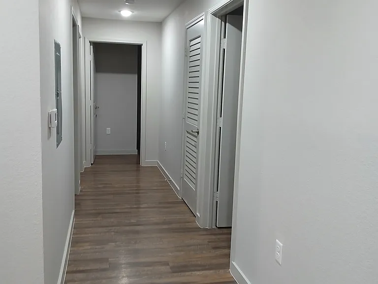 Flats at Mooreland — Photo 8