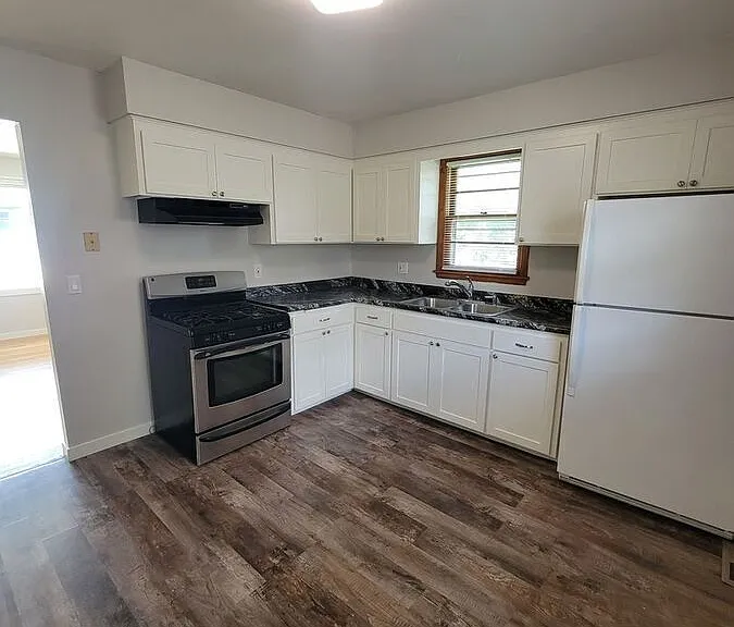 5846 Washburn Ave S #UPPER — Photo 3