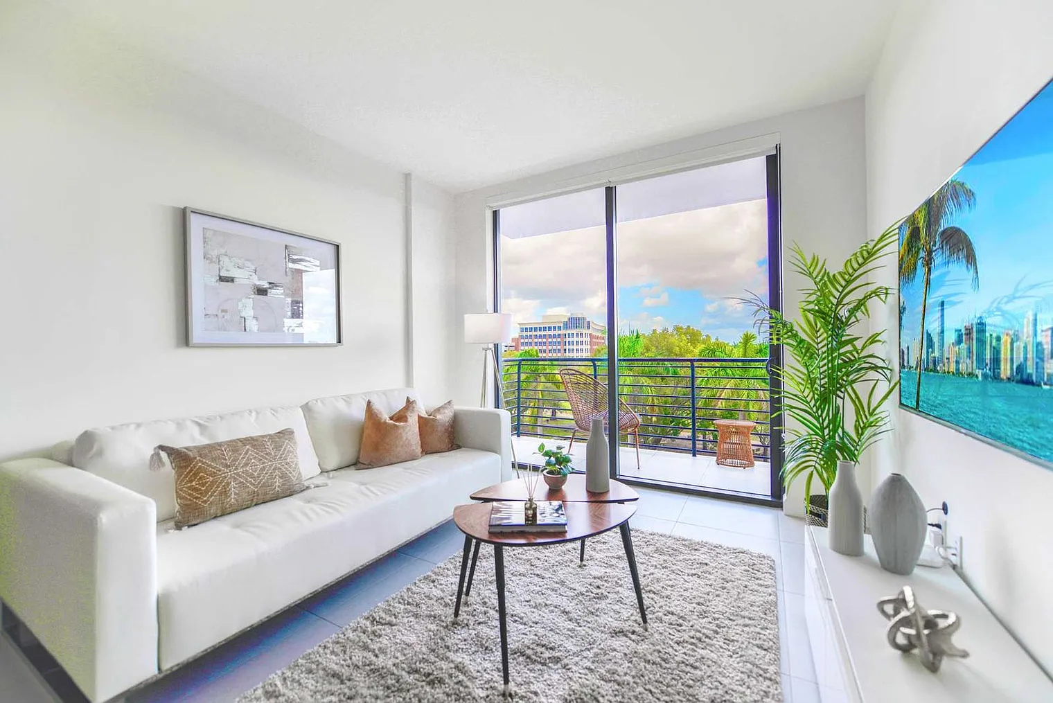 1 bed, 1.0 bath, 656 sqft, $3,515 — Photo 1