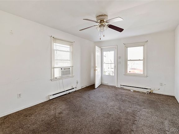 3rd image of 424 Saint Matthew St
