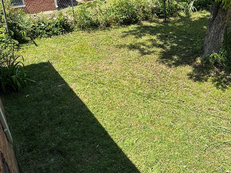 2nd image of 3383 Shaw Dr