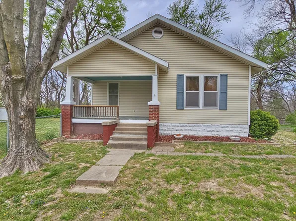 116 E Market St, New Franklin, MO 65274