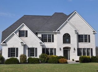 1541 Guildford Ln, York, PA 17404