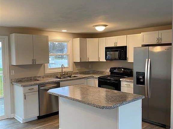 4th image of 8521 Grandview Dr