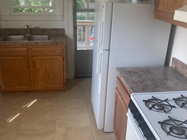 158 Linden Ln #1 — Photo 7