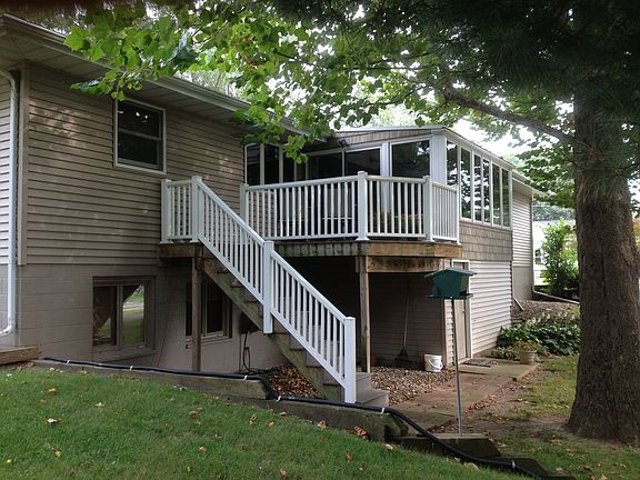 3rd image of 510 W Victory St