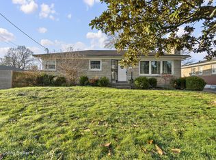 2202 Mary Catherine Dr, Shively, KY 40216