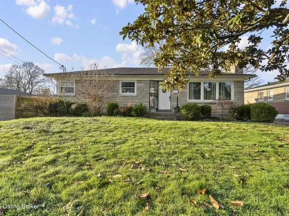 2202 Mary Catherine Dr, Shively, KY 40216