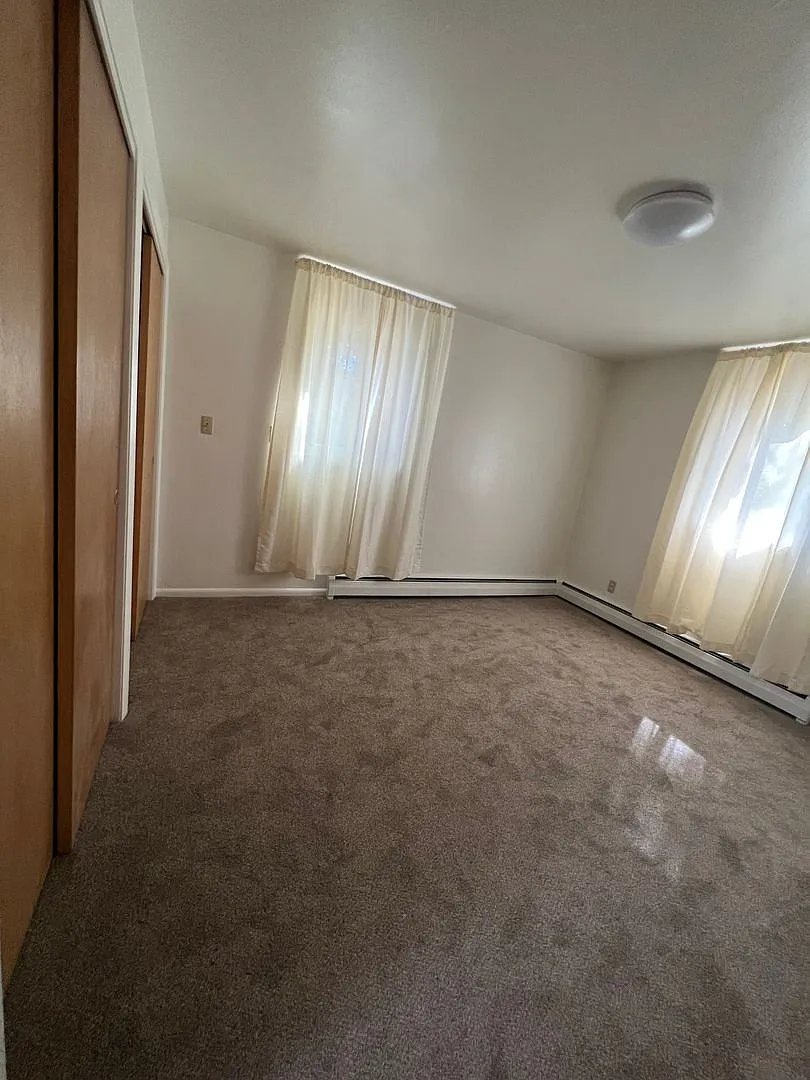 603 N Main St — Photo 3
