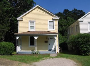 209 Clay St, Smithfield, VA 23430