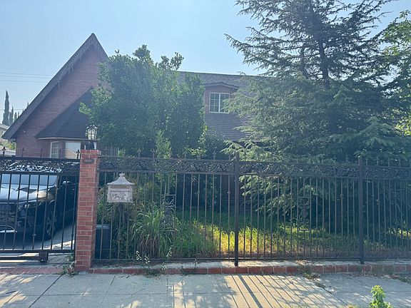 2nd image of 6626 Van Noord Ave