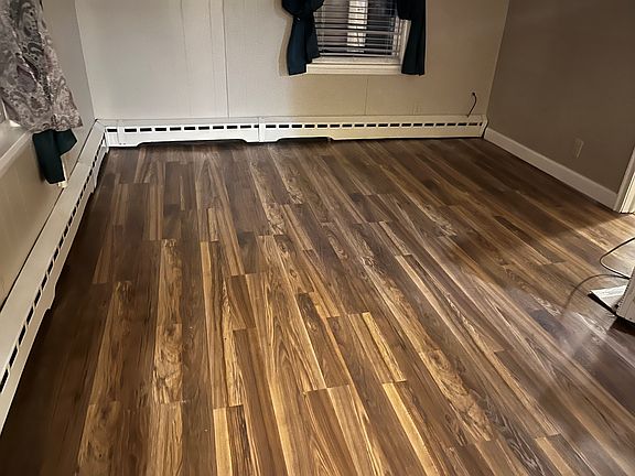 4th image of 1412 E Main St APT 3