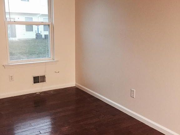 4th image of 43 Aspen Ct