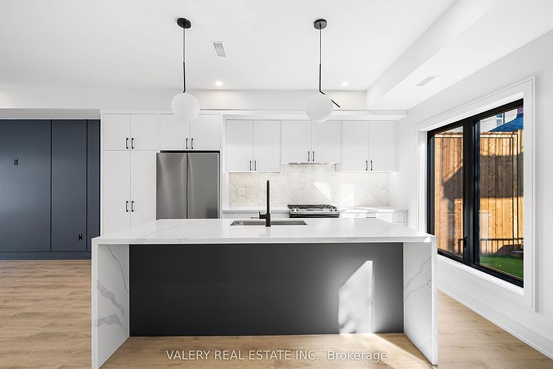 Toronto House for rent - 3 Bedrooms — photo 7
