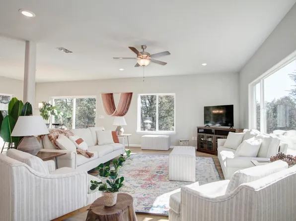 13906 Rose Quartz Ct, Pine Grove, CA 95665