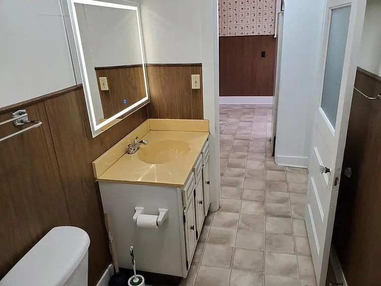 126 S Bernard St — Photo 11