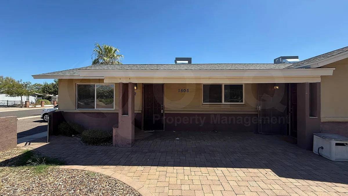2 bed, 1.0 bath, 800 sqft, $1,250 — Photo 2