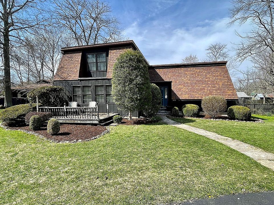 1st image of 523 Thompson Ln