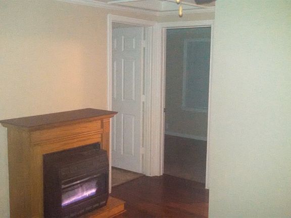2nd image of 209 Grant St