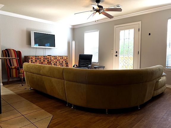 5th image of 1544 N London Ave #1