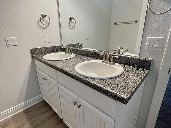 4th image of 7161 Sonny Dr #19C