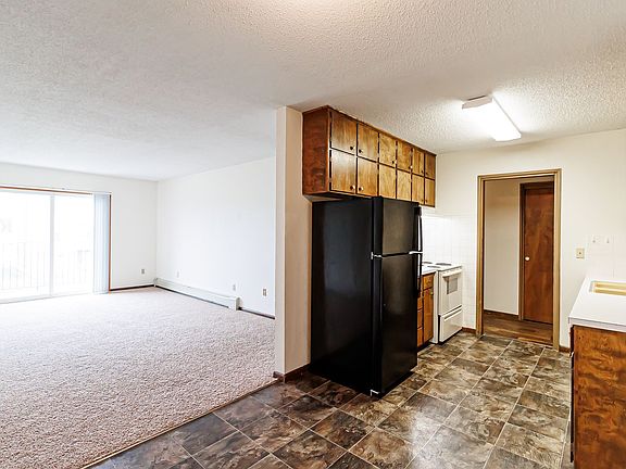 4th image of 1120 16th St N #18