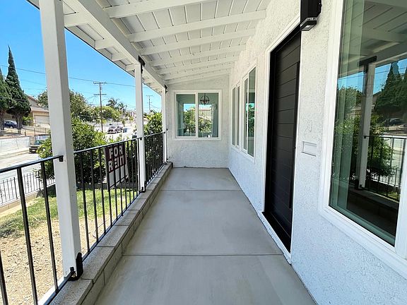 2nd image of 953 N Hicks Ave