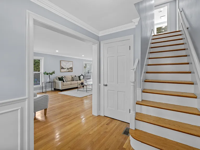 108 Radcliffe Rd — Photo 2