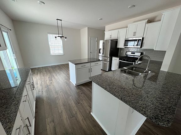 5th image of 2020 Navarro Rd