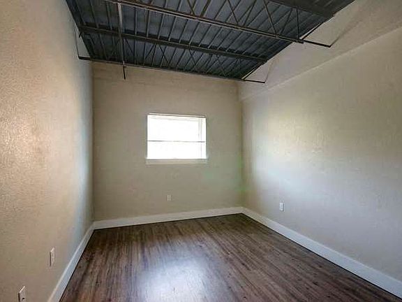855 Broadway Street Bedroom