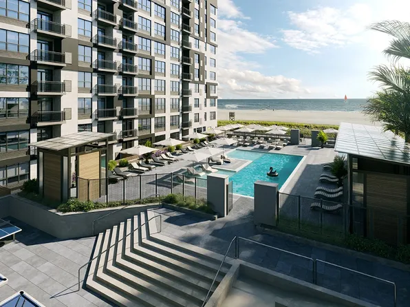 The Breeze at Long Beach