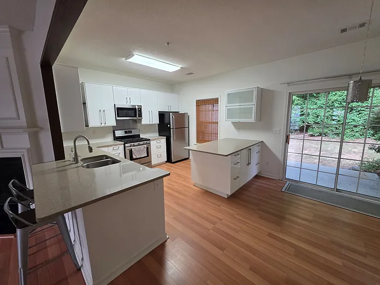 2240 Whitestone Pl — Photo 8